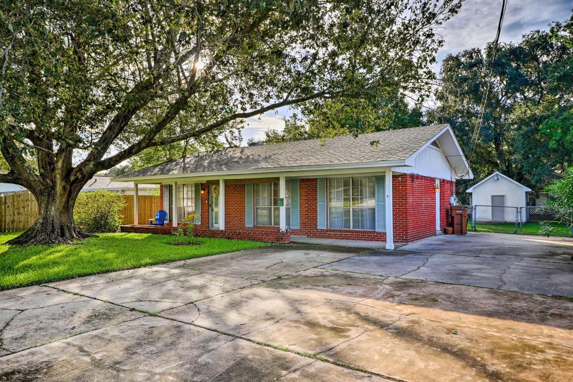 Long Beach Hideaway Walk To Beach, Shops And Bars! Exterior photo